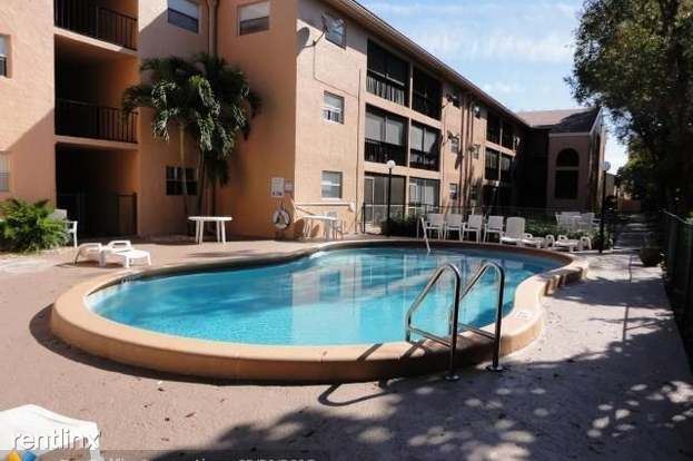Foto del edificio - 2700 Coral Springs Dr