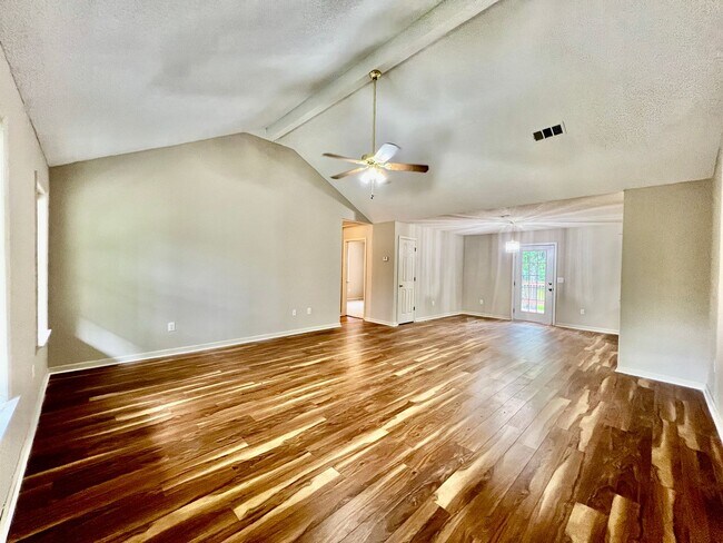 Foto del edificio - 3 bedroom 2.5 bath home