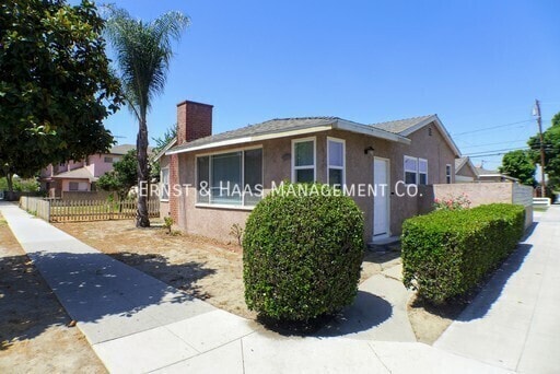 Photo - 486 E 60th St House