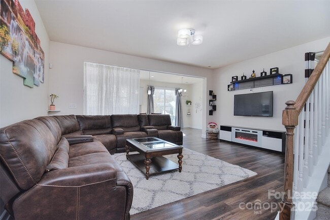 Building Photo - 9245 Glenburn Ln