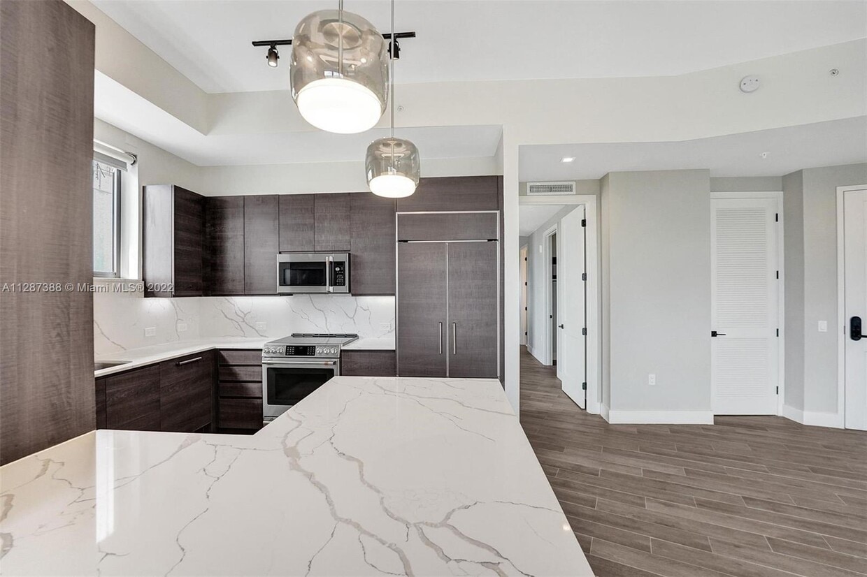 Fort Lauderdale, 
                        , –