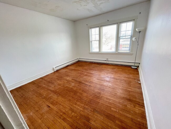 Building Photo - 318 S Westmore-Meyers Rd