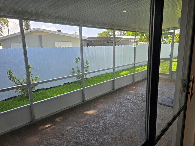 Building Photo - 2672 Rockcrest Ct