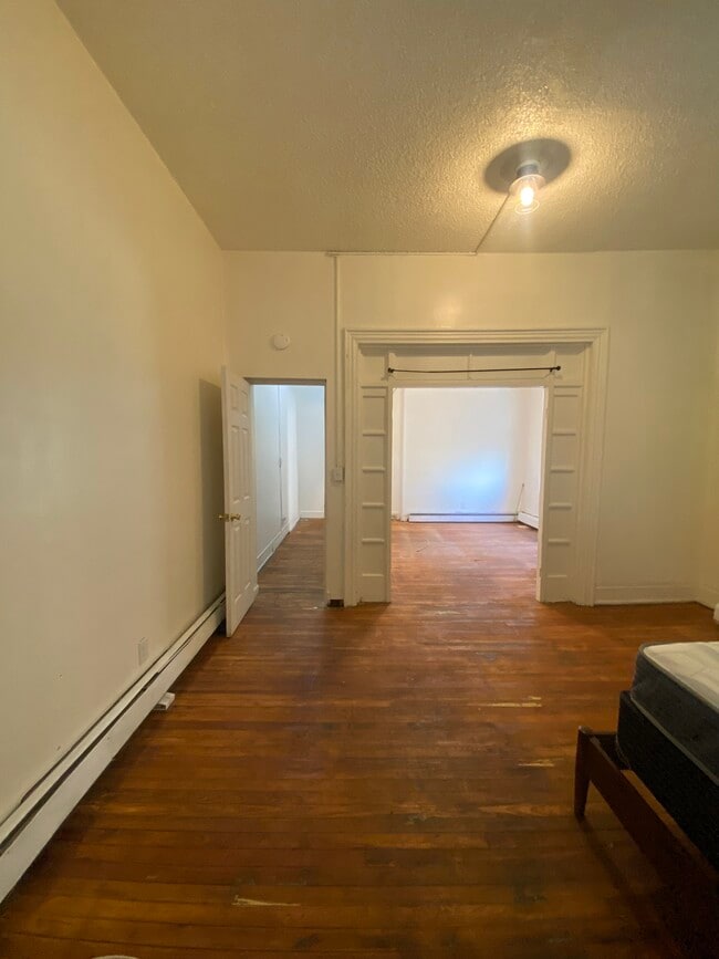 Building Photo - 217 Hamilton Ave