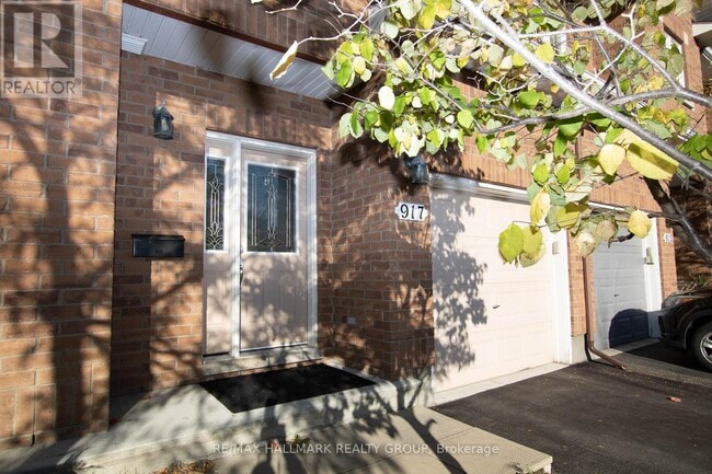 Photo du bâtiment - 917 Torovin Private