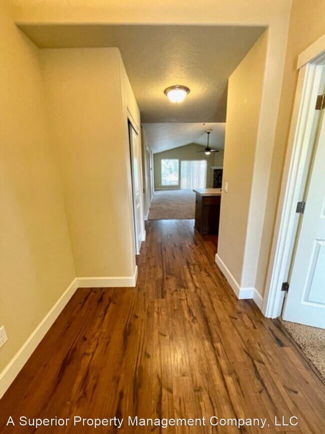 3 br, 2 bath House 63355 Lamoine Ln House Rental in Bend, OR