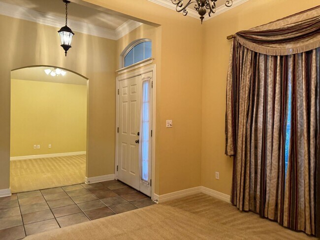 Building Photo - Savannah Place, Located minutes from BAFB!