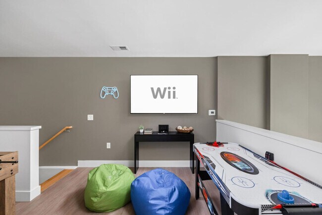 Building Photo - 421 N Pennsylvania St