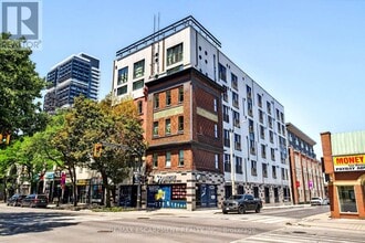 Building Photo - 121-121 King St E