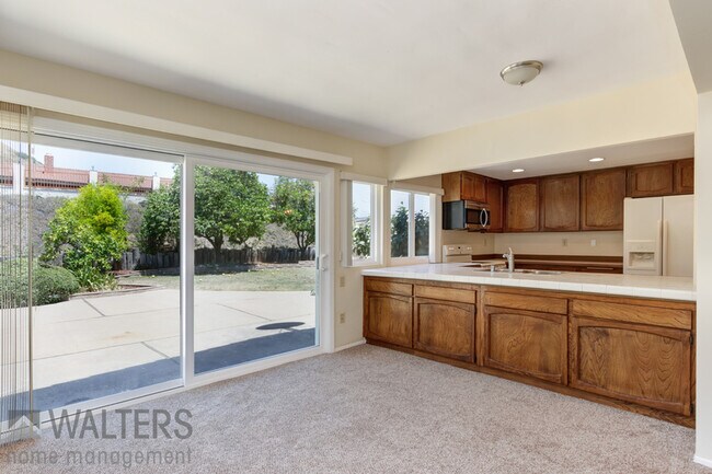 Building Photo - 12386 Fernando Dr