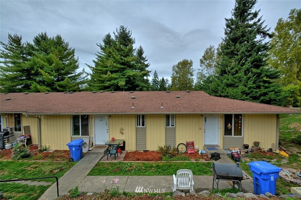 Foto del edificio - Cute 2 Bedroom 1 Bath in a 4-PLEX