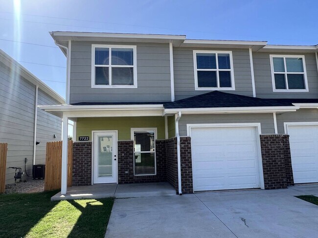 Building Photo - New Townhome Community at the Villas of Pe...