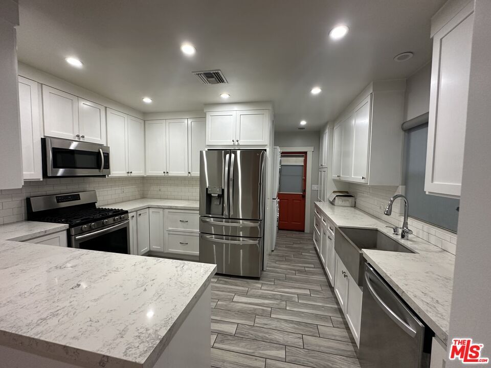 Foto principal - 93 W Tremont St