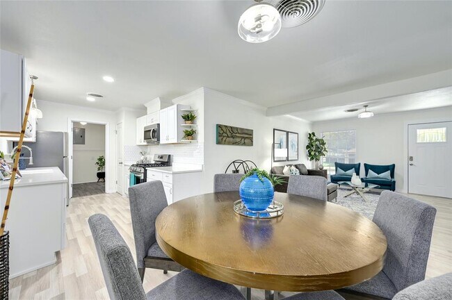 Foto del edificio - 6808 Hanover Ln