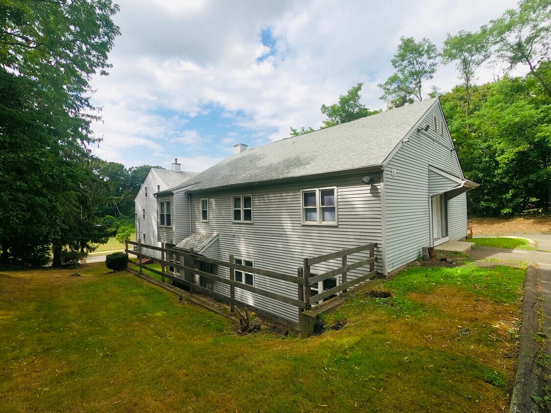 Primary Photo - 239 Fitch St