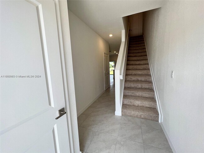 Foto del edificio - 630 SW 12th St