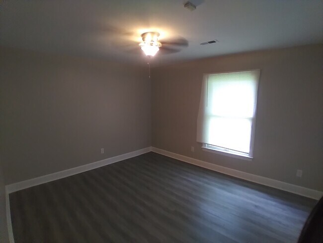 Building Photo - 238 Pine Ridge Rd