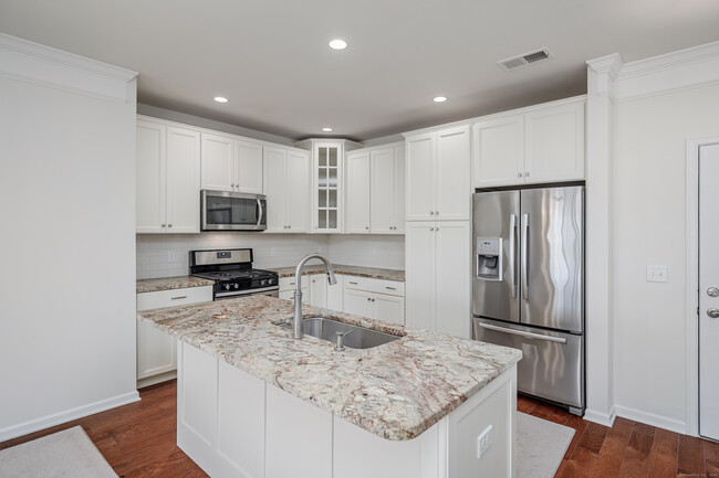 Foto del edificio - 625 Center Meadow Ln