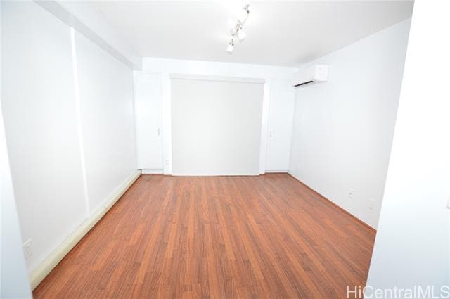 Building Photo - 1433 Kewalo St