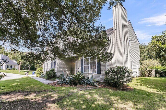 Building Photo - 339 Mt Royall Dr