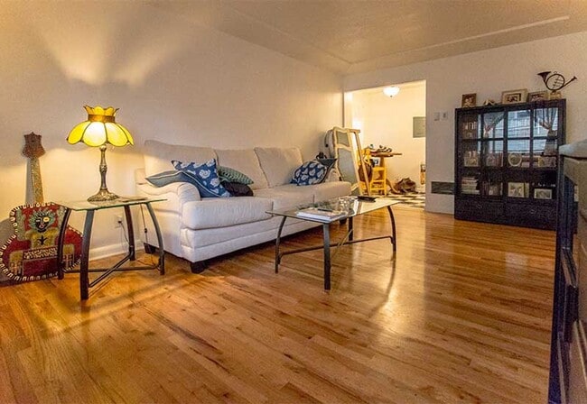 Photo - 25th Triplex Apartment