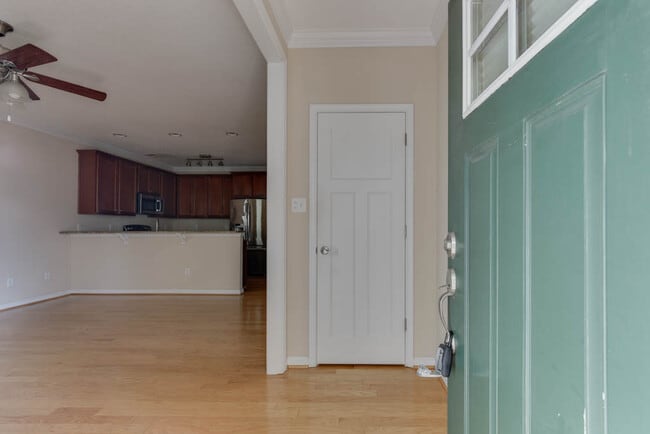Building Photo - 4138 Seafarer Ave