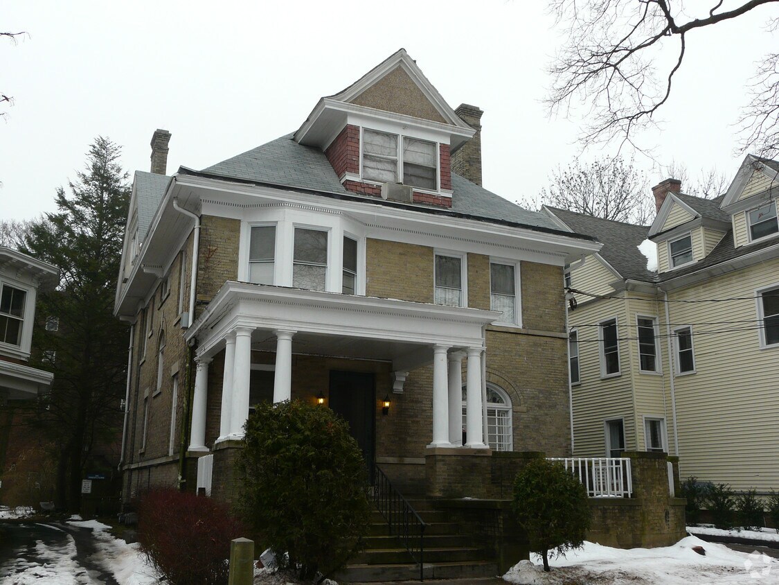 Primary Photo - 109 Dwight Street
