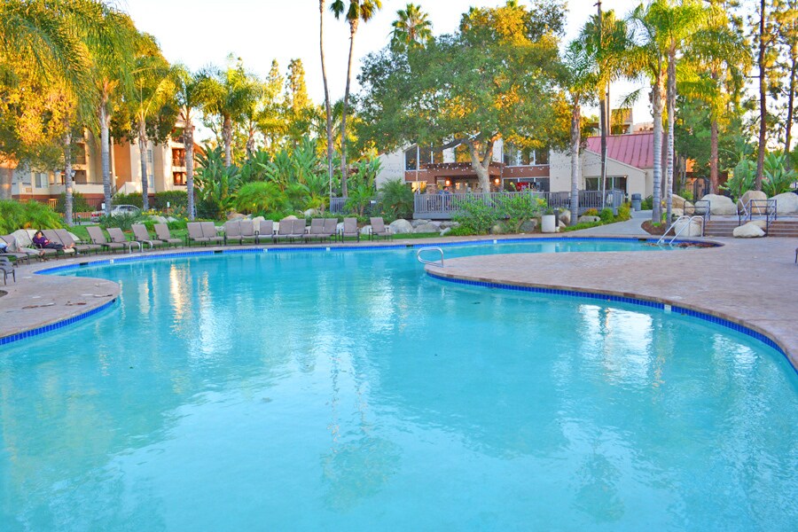Foto principal - 5525 Canoga Ave