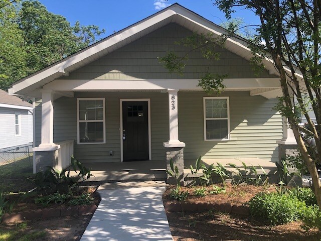 Foto principal - 823 Green Ave