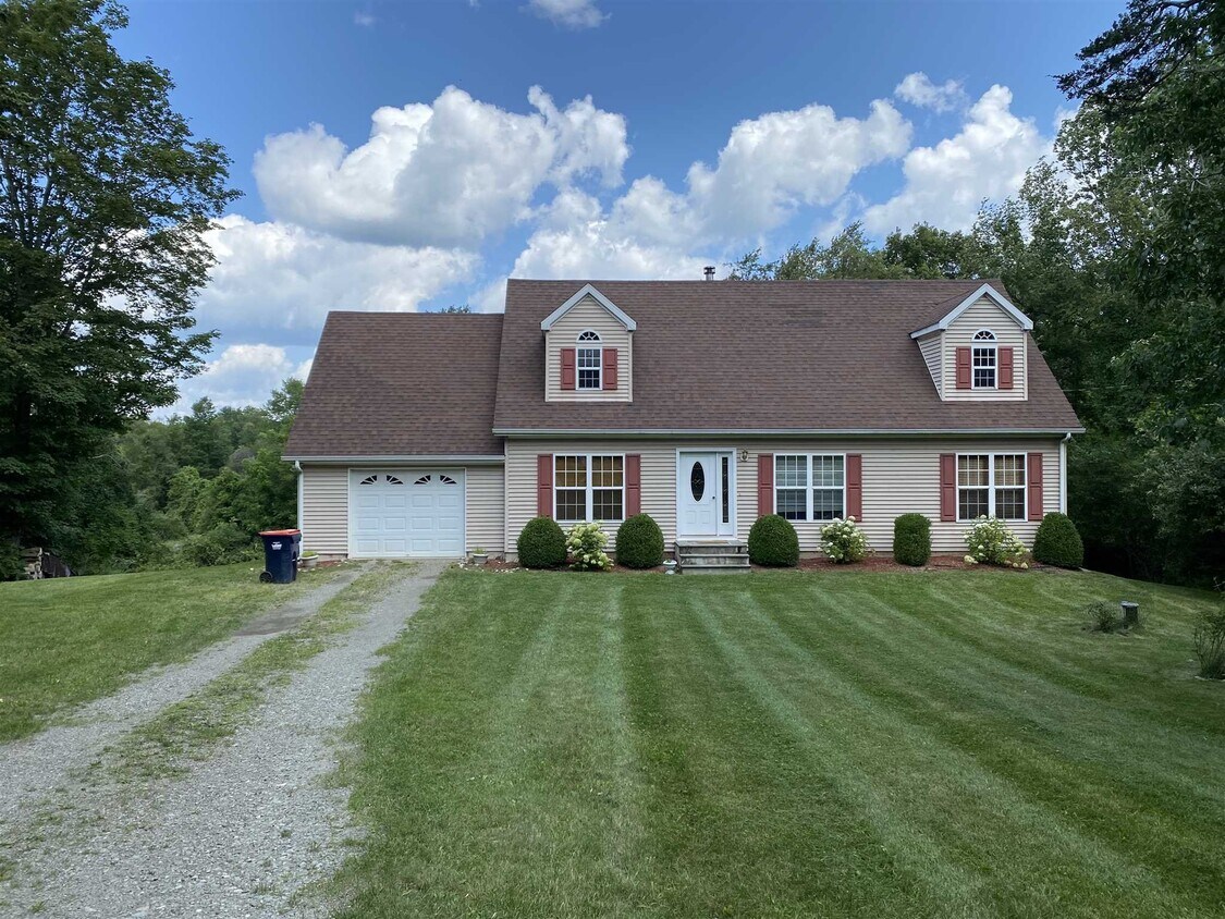 39 Horseshoe Ln, Millerton, NY 12546 House Rental in Millerton, NY