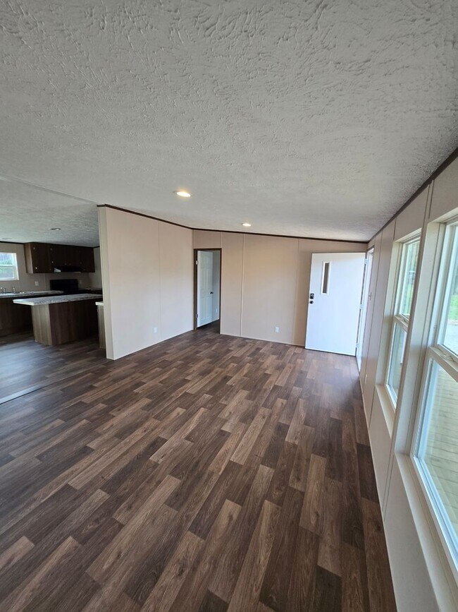 Foto del edificio - For Rent: Beautiful 3 Bedroom, 2 Bathroom Home