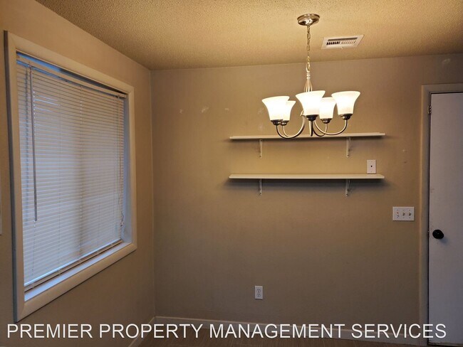 Foto del edificio - 3 br, 2 bath House - 1062 Waite