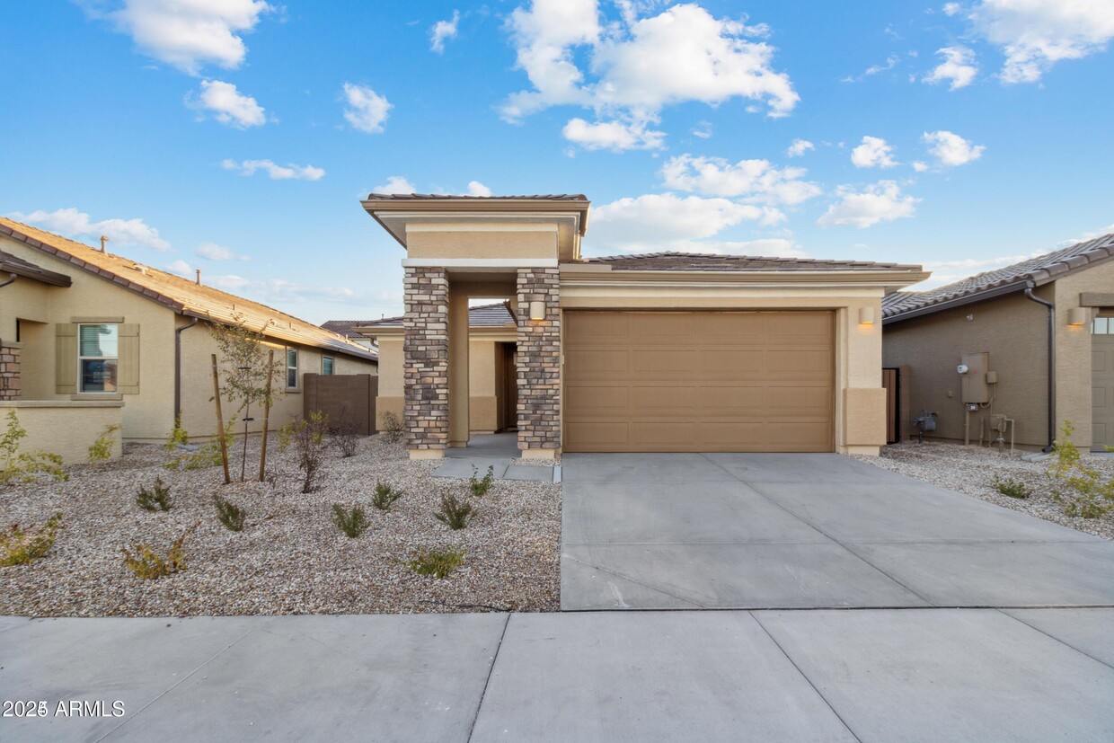 Foto principal - 5831 N 89th Dr
