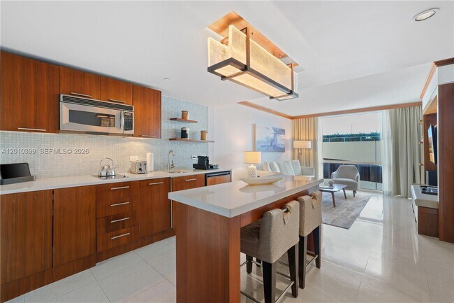 Foto del edificio - 6801 Collins Ave