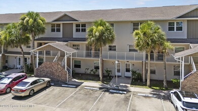 Building Photo - 1600 Woodland Dr