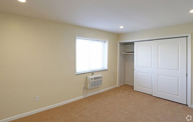 Foto del edificio - 5450 Beechmont Ave