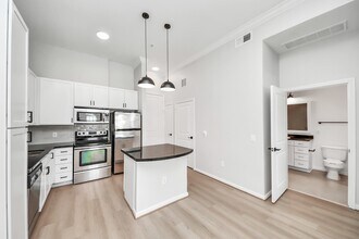 Building Photo - 6363 San Felipe St