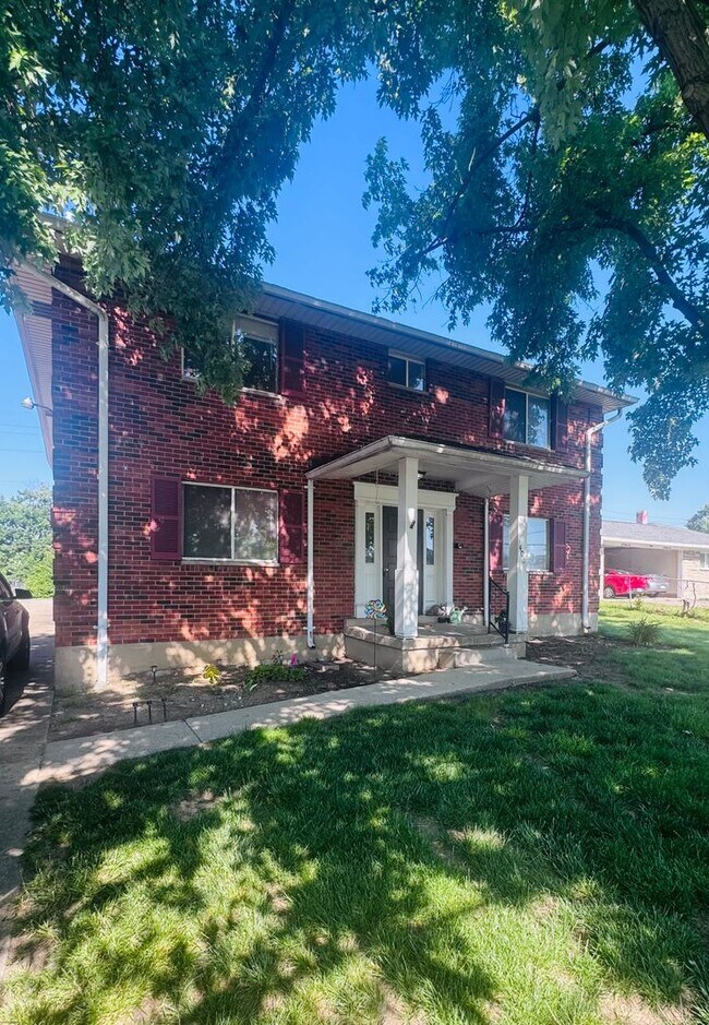 Building Photo - 1408 Jackson Ln