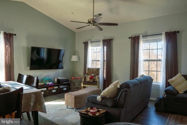 Building Photo - 7388 Brunson Cir
