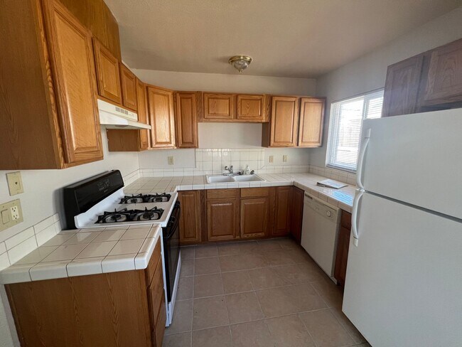 Foto del edificio - 2 bedroom home centrally located.