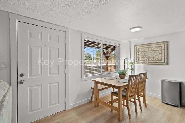 Photo - Updated Lakeshore Area Condo