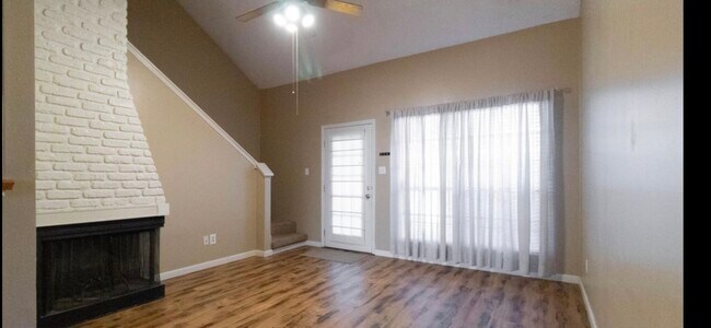 Building Photo - 208 Long Plantation Blvd