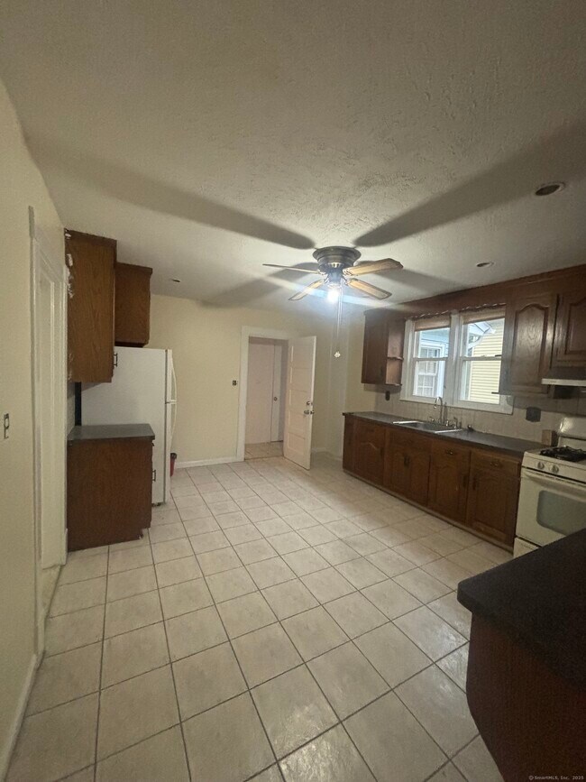 Building Photo - 85 S Burritt St