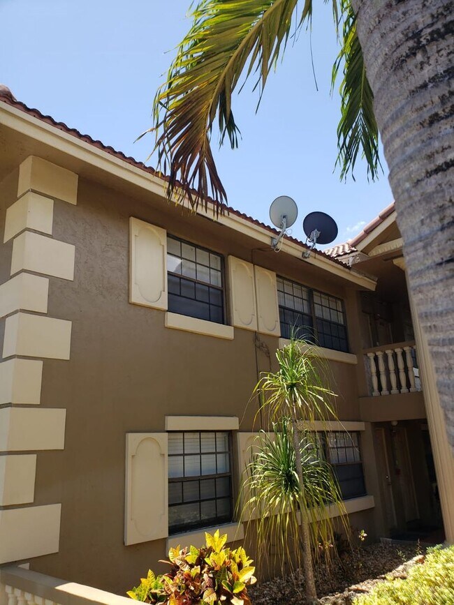 Building Photo - 2-bedroom apartment in Coral Springs
