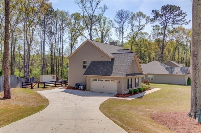Building Photo - 13 Creekside Dr