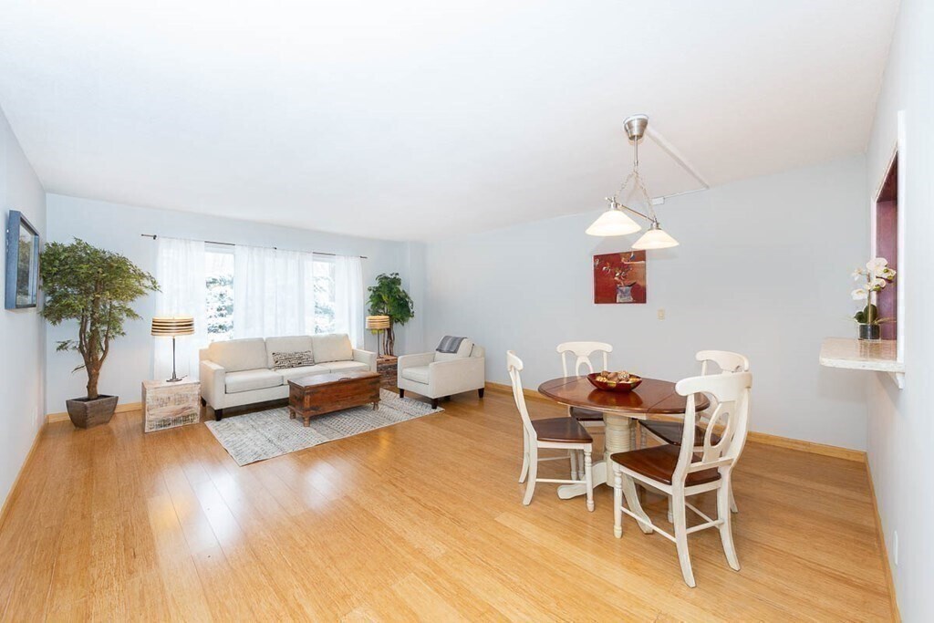 Primary Photo - 22 Chestnut Pl