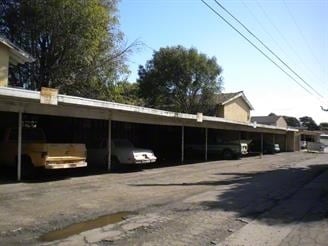 Foto del edificio - 1015 S Russell Ave