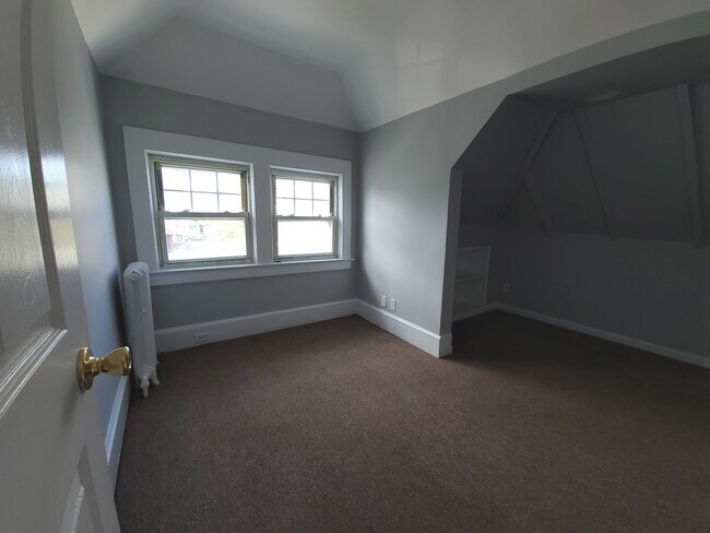 Bedroom 2 - 37 Cleveland Ave