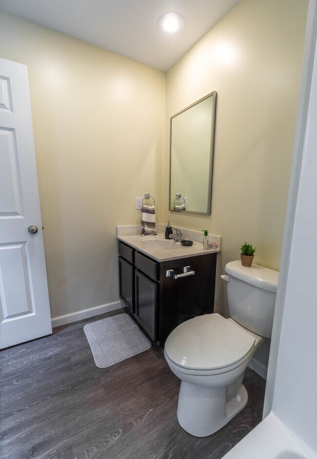 Foto del edificio - 108 W 6th St