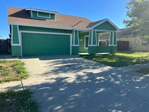 2239 Roberta Ave